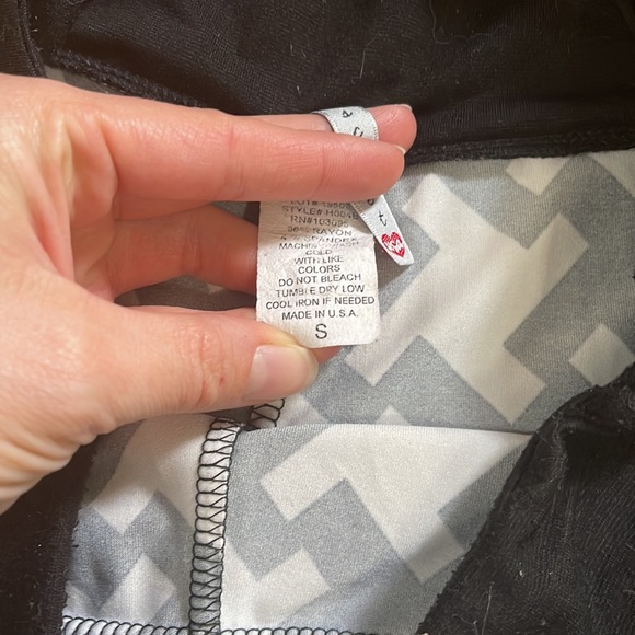 Chevron style Palazo pants size small - Picture 5 of 5